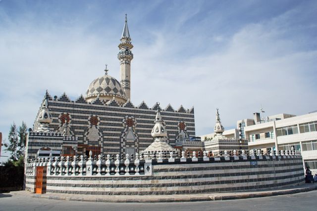 Jordan Abu Derwish Mosque in Amman.jpg